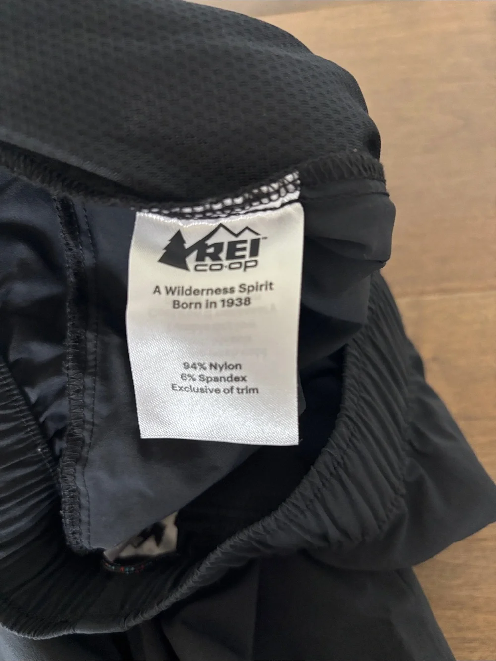 REI Active Pursuits Tech Pants - Black, youth size M, NWOT